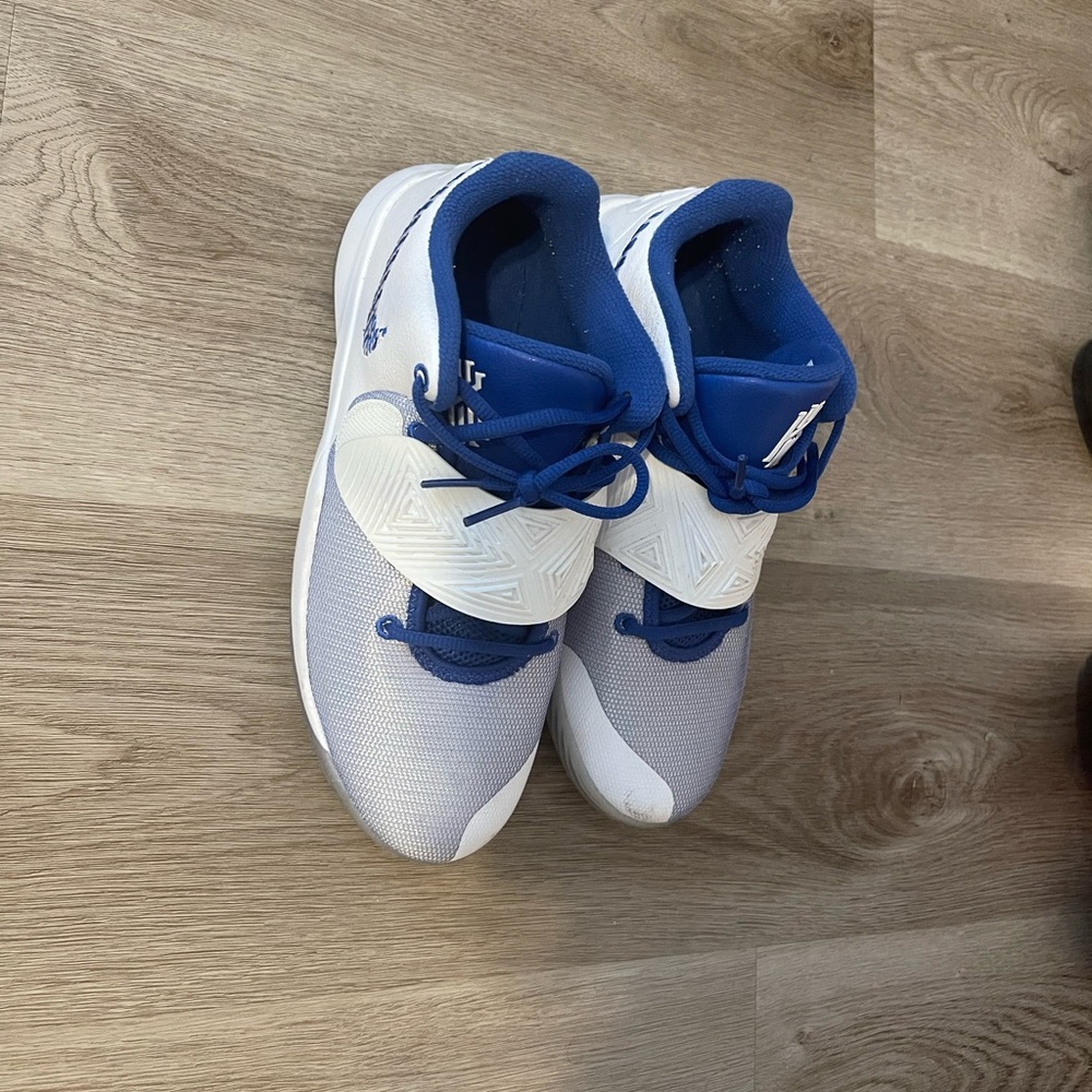 Kyrie Flytrap 3 White Varsity Royal - image 8